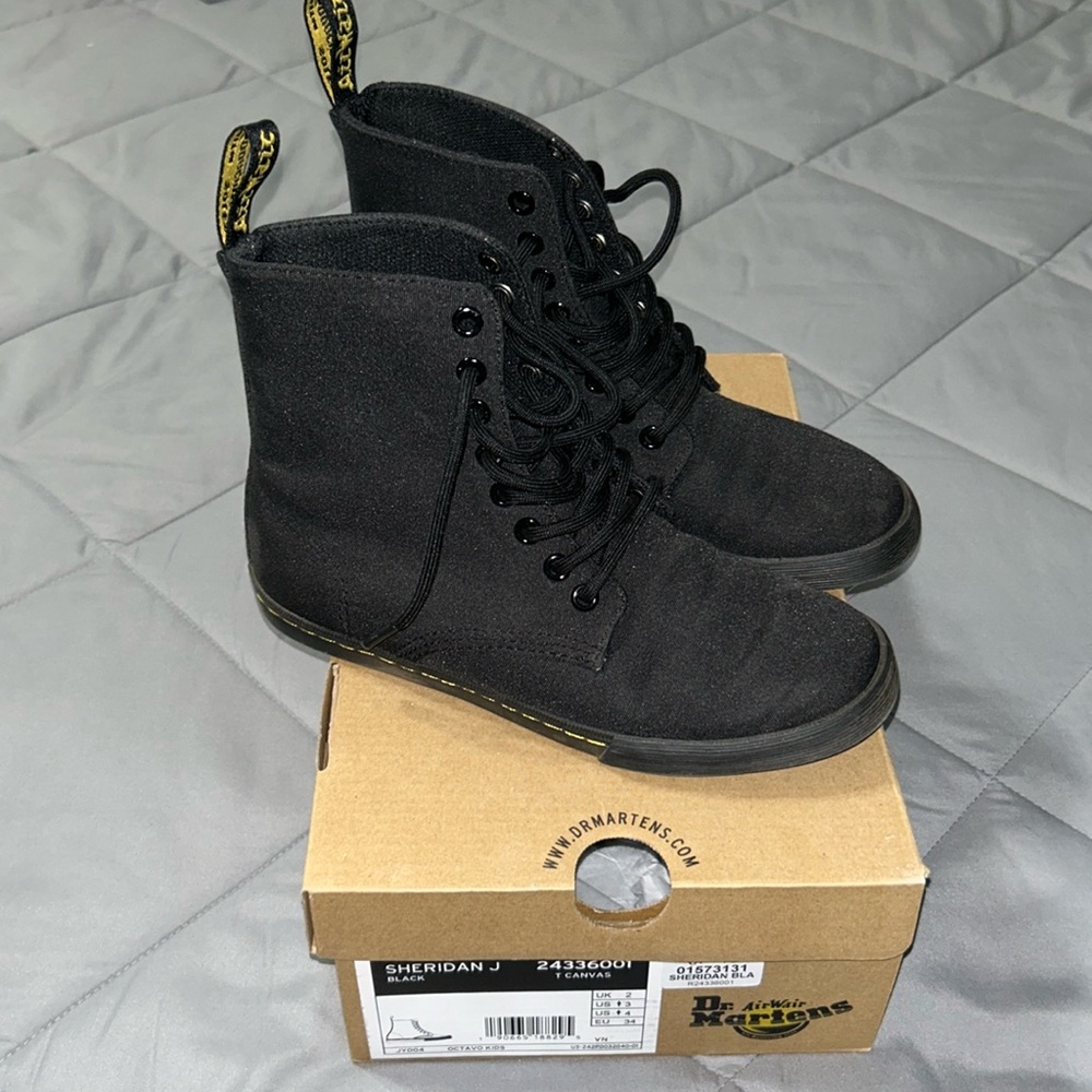 Dr. Martens Air Wair Sheridan J Black Size 3